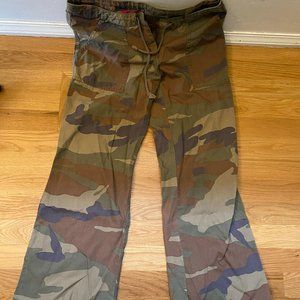 Tie-front cotton camo pant